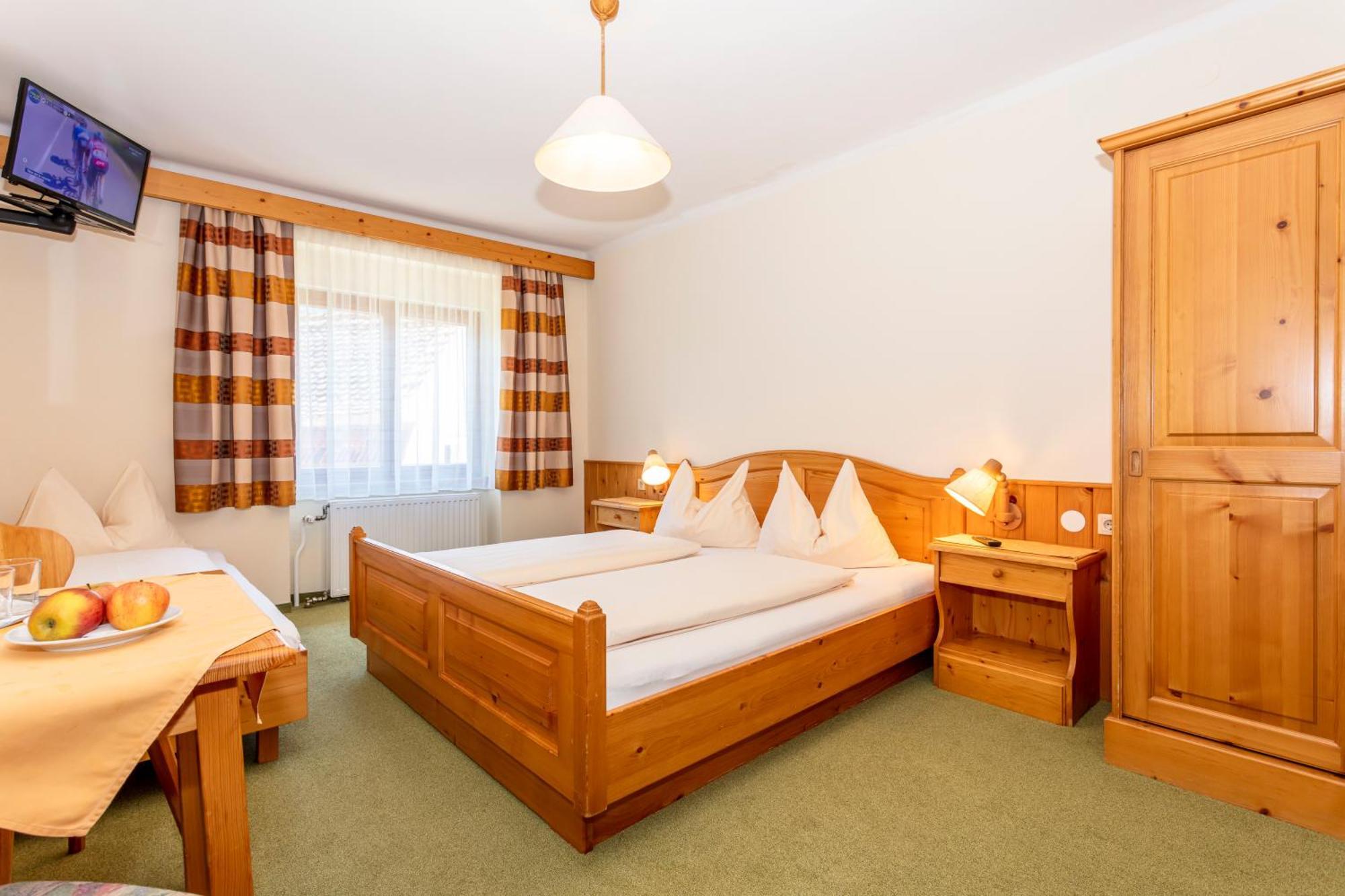 Der Graggober Hotel Oberwoelz Stadt Екстериор снимка