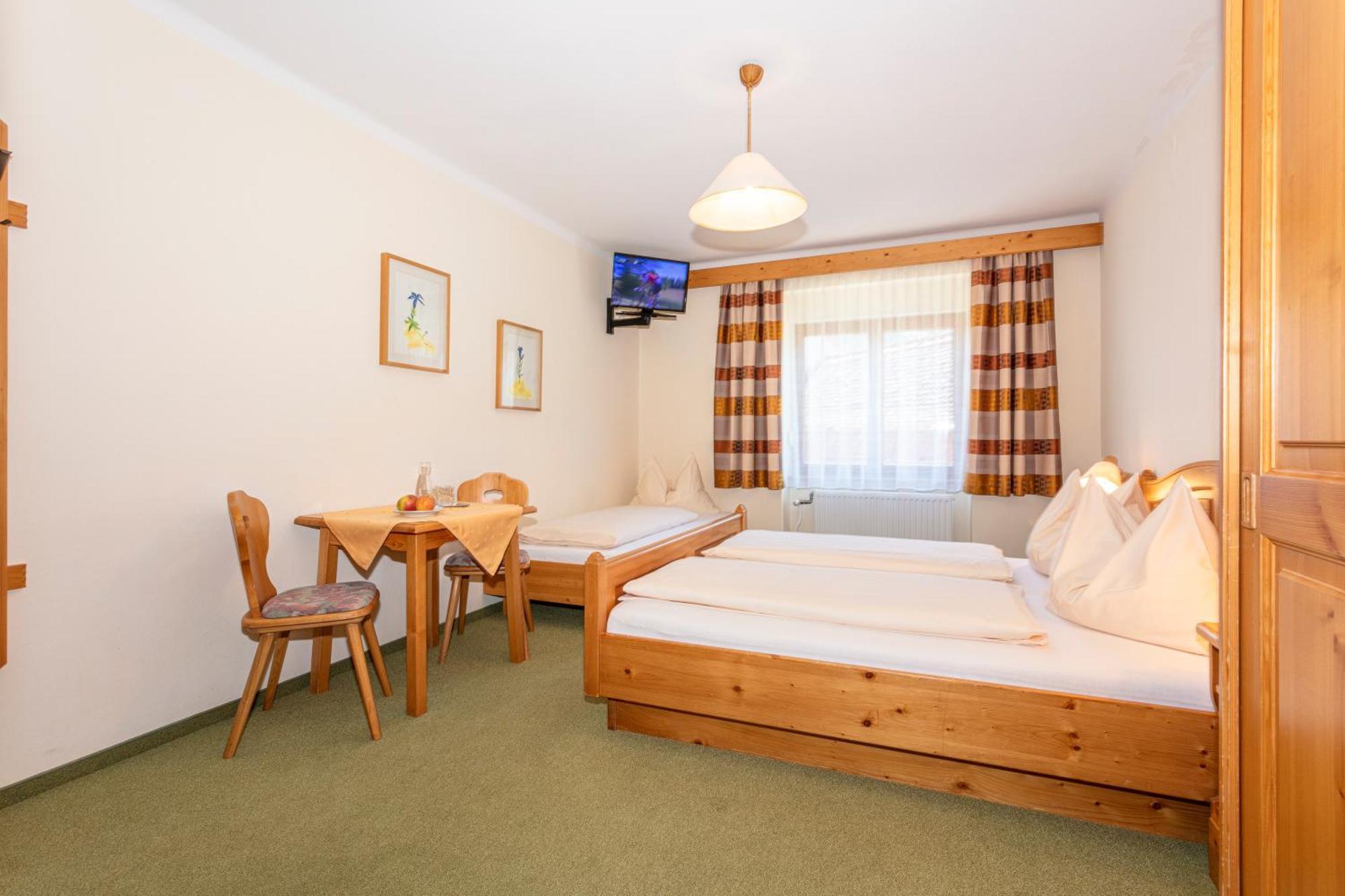 Der Graggober Hotel Oberwoelz Stadt Екстериор снимка